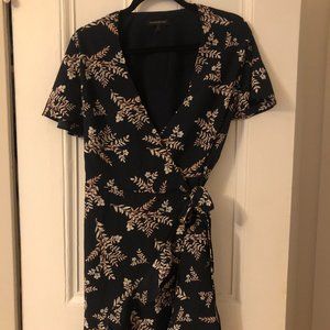 Banana Republic Size 6 Women's Wrap Dress
